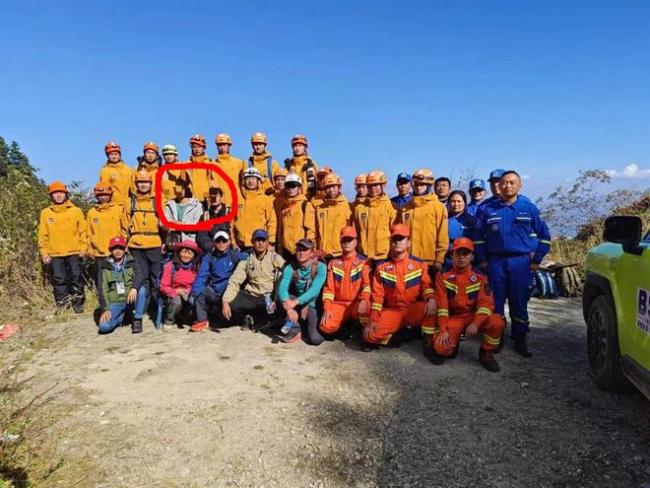 两男子从野路爬苍山失联次日被寻回，稍不注意会失温死亡