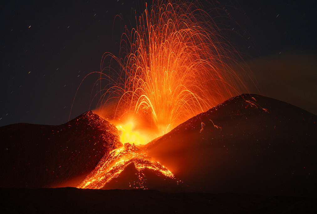 意大利埃特纳火山喷发