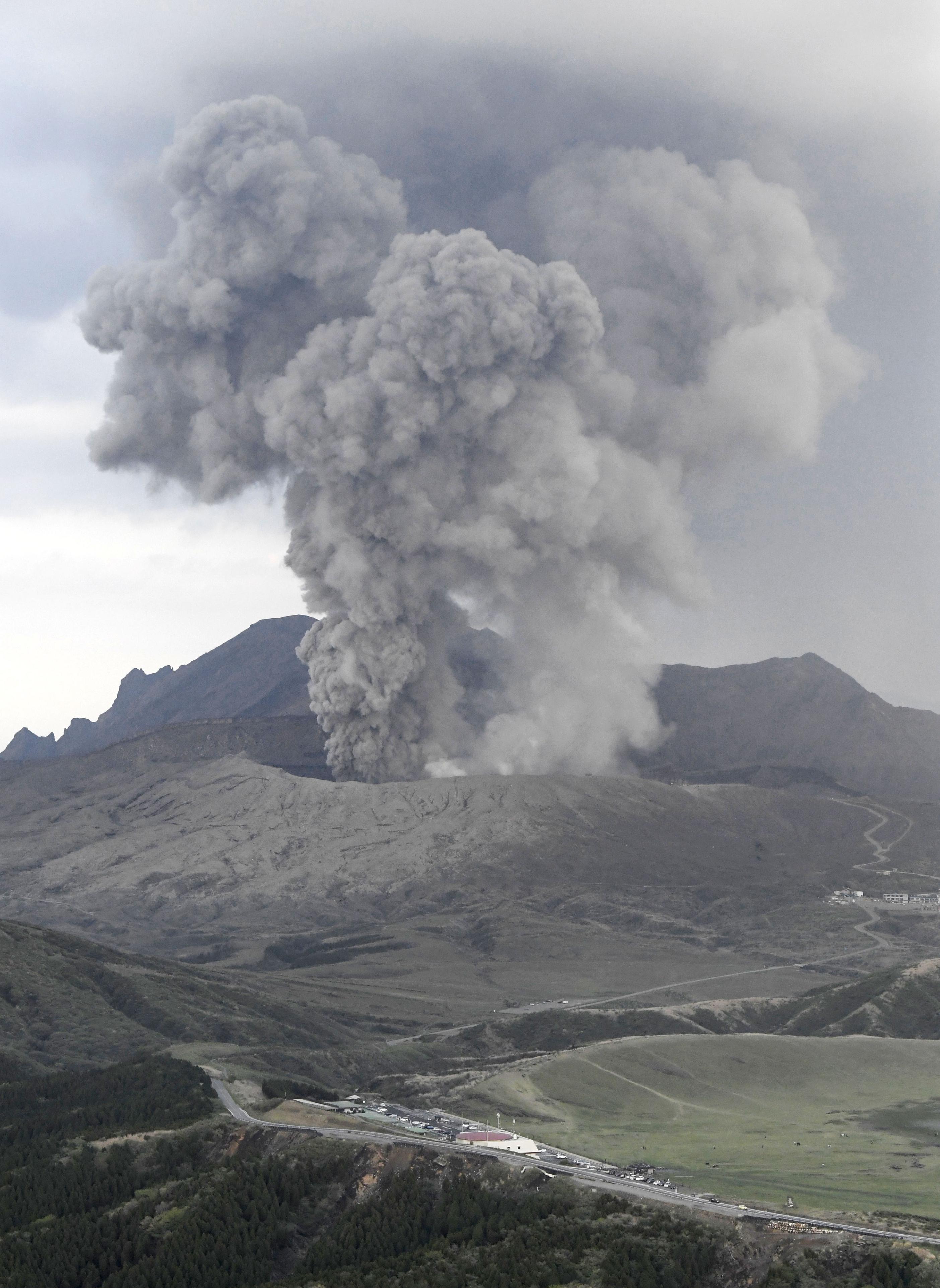 意大利埃特纳火山喷发