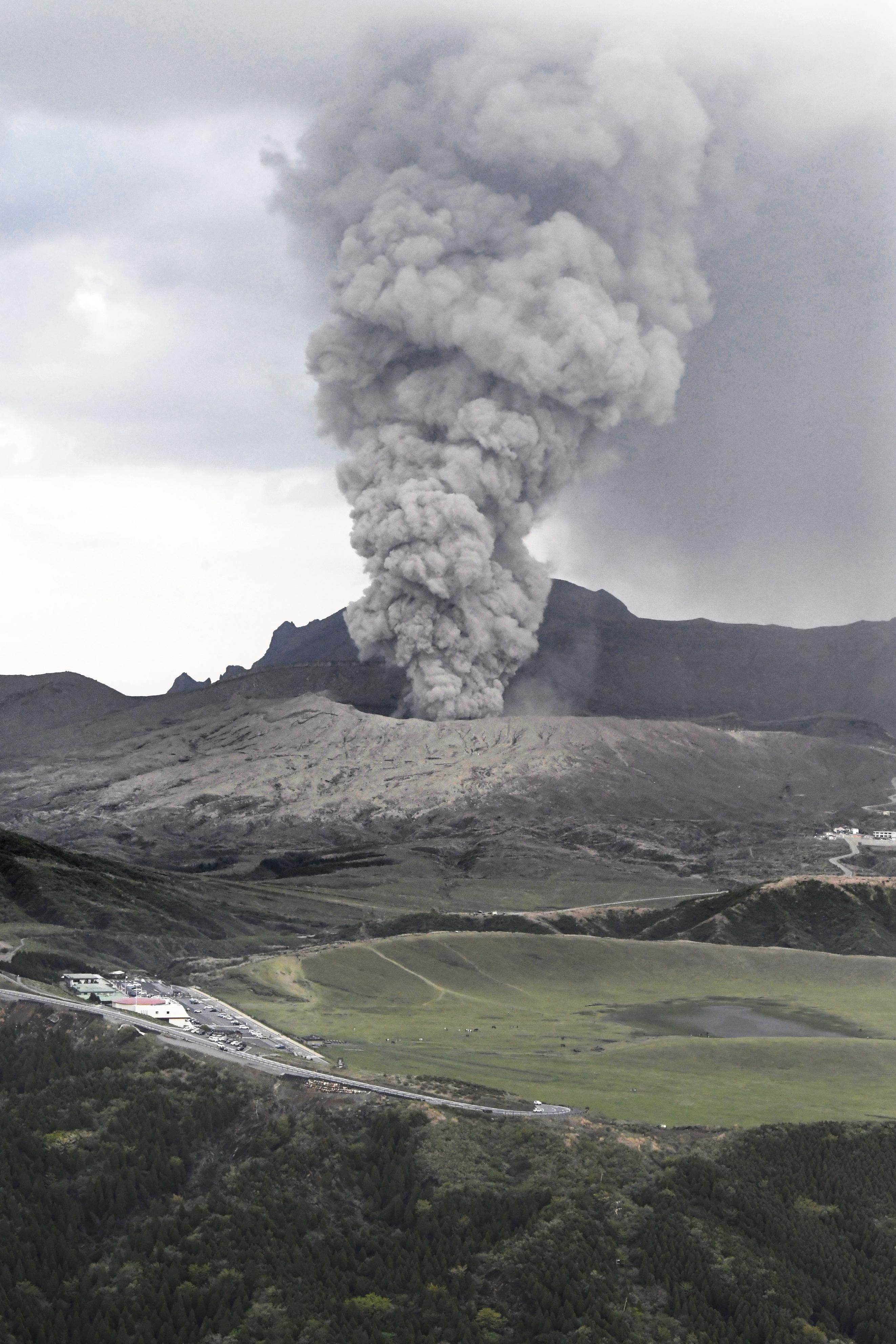 意大利埃特纳火山喷发