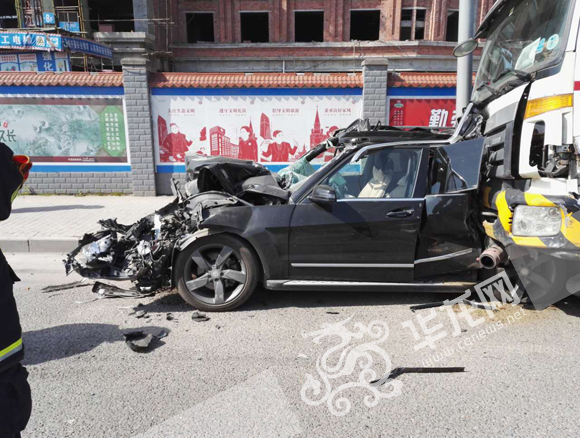 4名中国留学生在加拿大遇车祸身亡